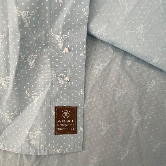 Ariat Mens Long Sleeve Button Up Print Shirt M Light Blue Cattle Skull Western - Picture 4 of 10